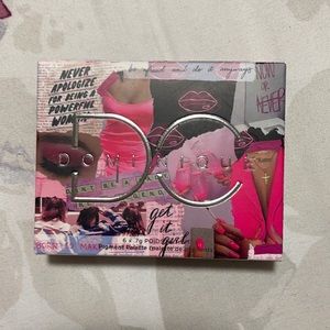 Brand new Dominique cosmetics eyeshadow palette